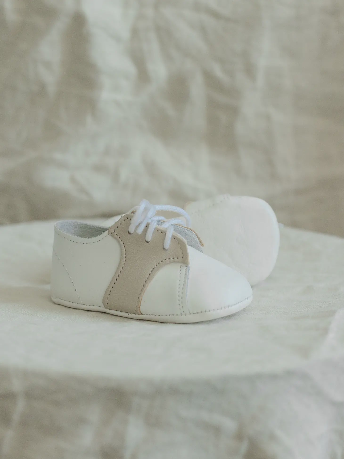 Soft Soled Saddle Shoe - White/Ecru | Size 2 (Infant)