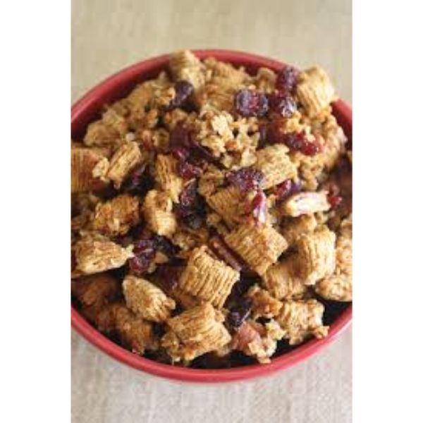 Campus & Co. Crunchy Oatmeal Squares Party Mix